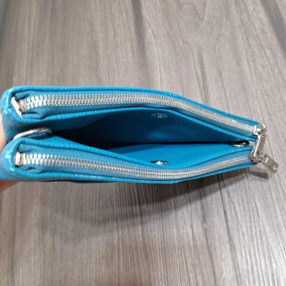 Jewell Thirty-One Clutch Bag Womans OS Teal Blue Pebbled Faux Leather Double Zip
